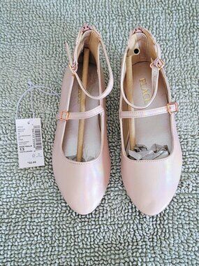 The Children's Place NWT Pink Shimmery Strappy Flats 13